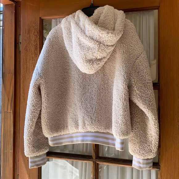 Lou and Grey Sherpa Jacket - Picture 5 of 5